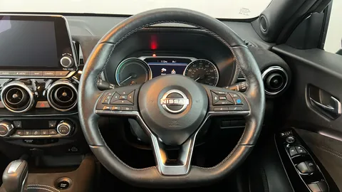 NISSAN JUKE 1.6 Hybrid Tekna+ Auto