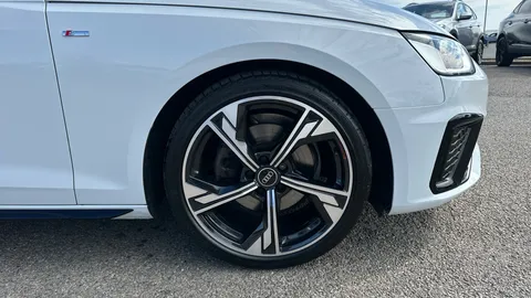 AUDI A4 35 TFSI Black Edition S Tronic