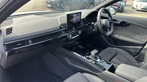 AUDI A4 35 TFSI Black Edition S Tronic