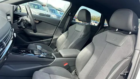 AUDI A4 35 TFSI Black Edition S Tronic