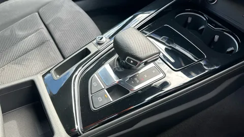 AUDI A4 35 TFSI Black Edition S Tronic