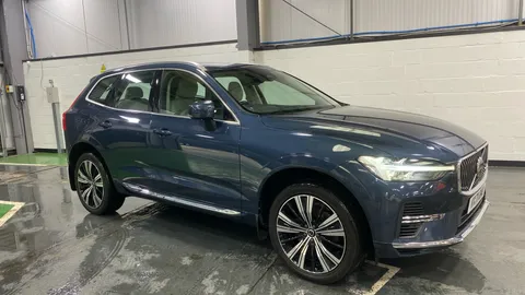 VOLVO XC60 2.0 T8 Recharge PHEV Inscription Pro AWD Auto