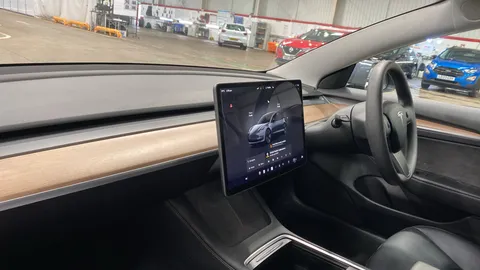 TESLA MODEL 3 RWD Auto