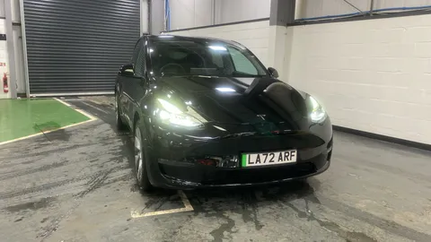 TESLA MODEL Y Long Range AWD Auto