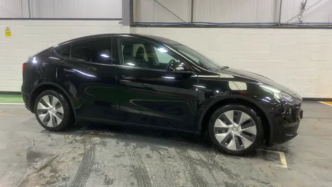 TESLA MODEL Y Long Range AWD Auto