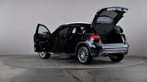 MERCEDES-BENZ GLA GLA 180 AMG Line Edition Auto