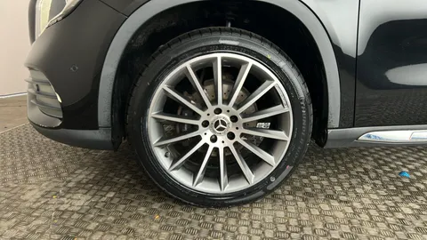 MERCEDES-BENZ GLA GLA 180 AMG Line Edition Auto