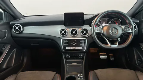 MERCEDES-BENZ GLA GLA 180 AMG Line Edition Auto