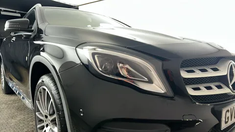 MERCEDES-BENZ GLA GLA 180 AMG Line Edition Auto