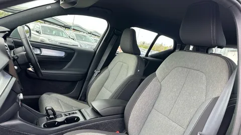 VOLVO XC40 2.0 B3P Core Auto