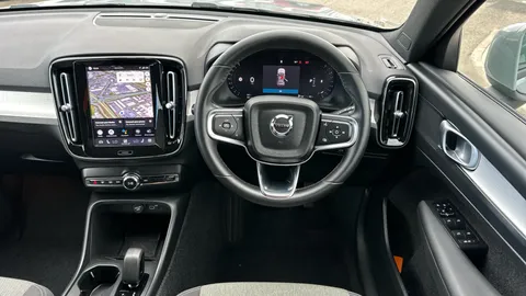 VOLVO XC40 2.0 B3P Core Auto