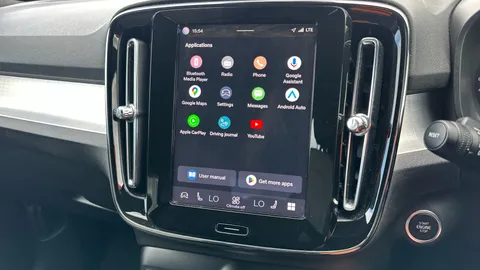 VOLVO XC40 2.0 B3P Core Auto