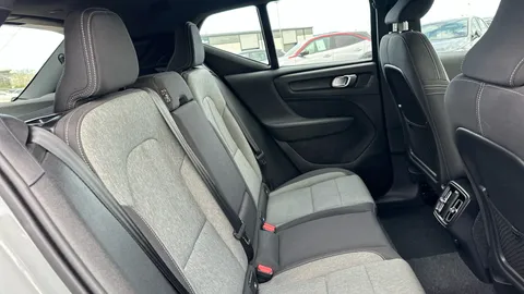 VOLVO XC40 2.0 B3P Core Auto
