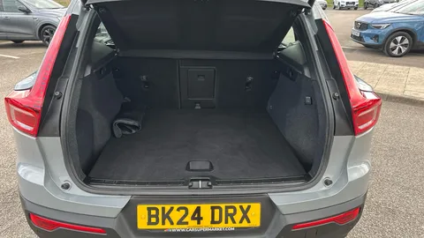 VOLVO XC40 2.0 B3P Core Auto