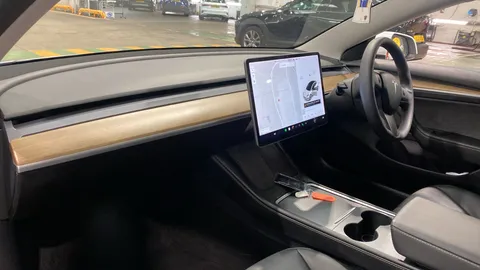 TESLA MODEL 3 Long Range AWD Auto