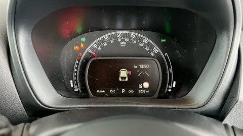 TOYOTA AYGO X 1.0 VVT-i Exclusive Auto