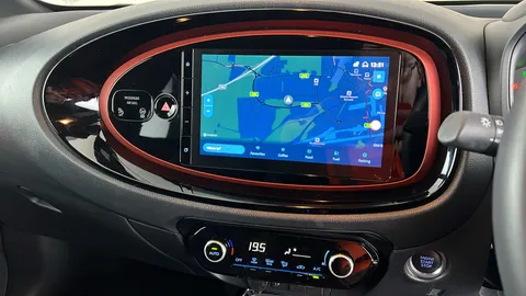 TOYOTA AYGO X 1.0 VVT-i Exclusive Auto