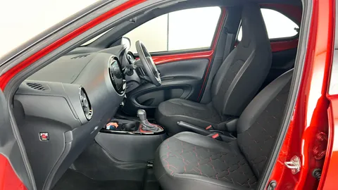 TOYOTA AYGO X 1.0 VVT-i Exclusive Auto