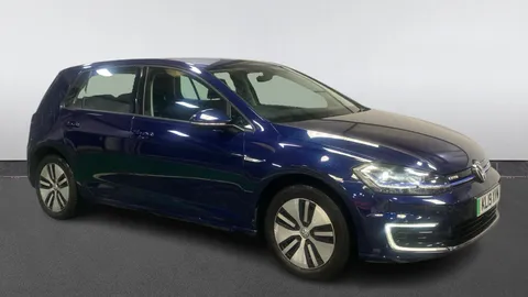 Volkswagen Golf 99kW e-Golf 35kWh Auto
