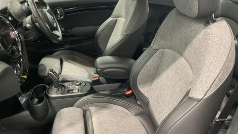 Mini Hatchback 135kW Cooper S Level 2 33kWh 3dr Auto