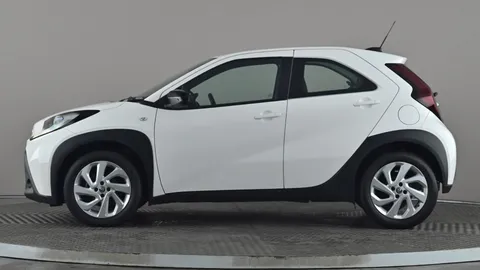 Toyota Aygo X 1.0 VVT-i Pure