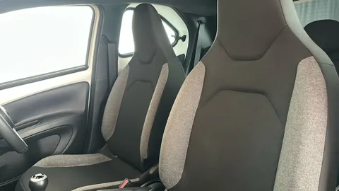 Toyota Aygo X 1.0 VVT-i Pure