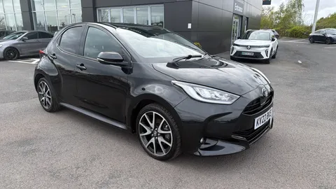 Toyota Yaris 1.5 Hybrid Dynamic CVT