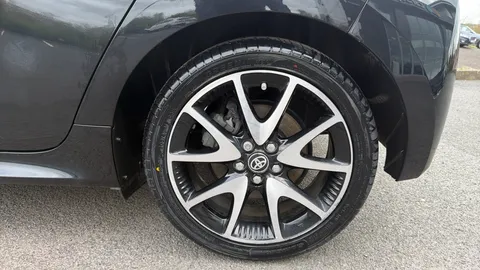 Toyota Yaris 1.5 Hybrid Dynamic CVT