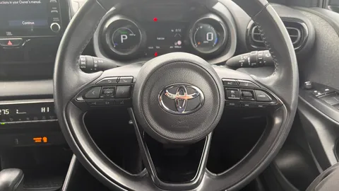Toyota Yaris 1.5 Hybrid Dynamic CVT