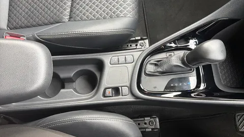 Toyota Yaris 1.5 Hybrid Dynamic CVT