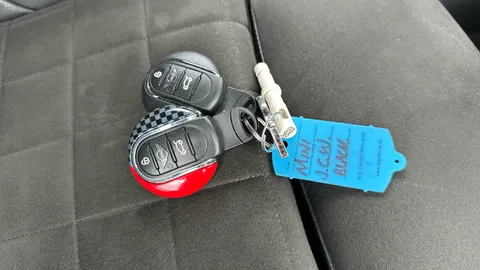 Mini Hatchback 2.0 John Cooper Works II [Chili/Nav+ Pack]