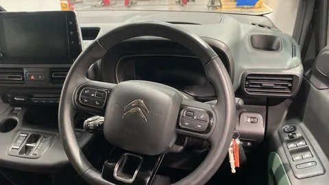 Citroen Berlingo 100kW Flair XTR XL 50kWh Auto [7 seat]