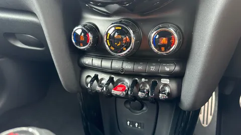 Mini Hatchback 2.0 John Cooper Works II [Chili/Nav+ Pack]