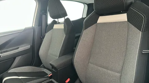 Vauxhall Frontera 83kW GS 44kWh Auto