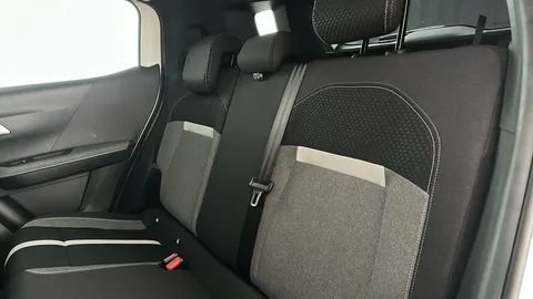 Vauxhall Frontera 83kW GS 44kWh Auto