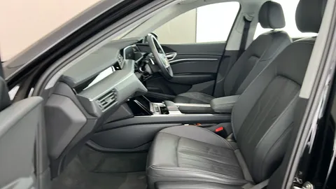 Audi Q8 250kW 50 Quattro 95kWh Sport Auto