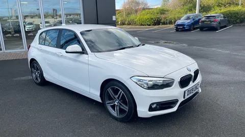 BMW 1 SERIES 118i [1.5] Sport [Nav/Servotronic]