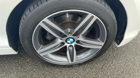 BMW 1 SERIES 118i [1.5] Sport [Nav/Servotronic]