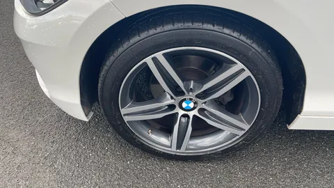 BMW 1 SERIES 118i [1.5] Sport [Nav/Servotronic]