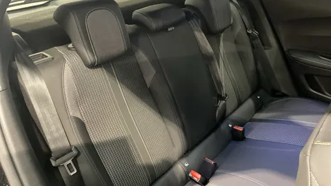 PEUGEOT 2008 100kW GT 50kWh Auto