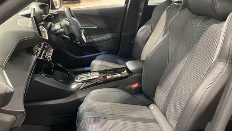 PEUGEOT 2008 100kW GT 50kWh Auto