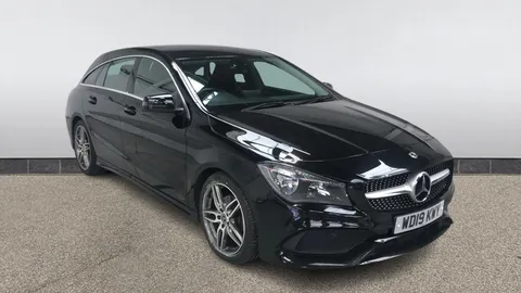 MERCEDES-BENZ CLA CLA 180 AMG Line Edition