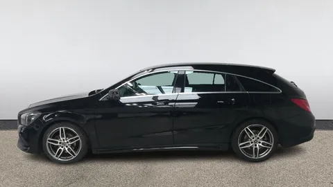 MERCEDES-BENZ CLA CLA 180 AMG Line Edition