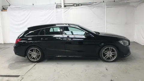 MERCEDES-BENZ CLA CLA 180 AMG Line Edition