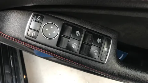 MERCEDES-BENZ CLA CLA 180 AMG Line Edition