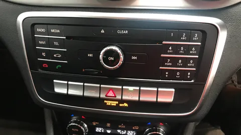 MERCEDES-BENZ CLA CLA 180 AMG Line Edition