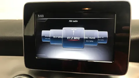 MERCEDES-BENZ CLA CLA 180 AMG Line Edition