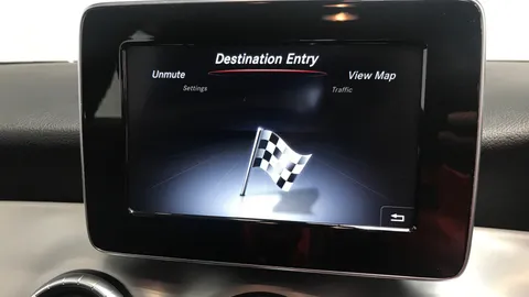 MERCEDES-BENZ CLA CLA 180 AMG Line Edition