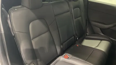 TESLA MODEL Y Long Range AWD Auto