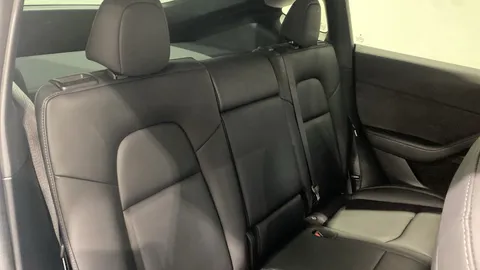 TESLA MODEL Y Long Range AWD Auto
